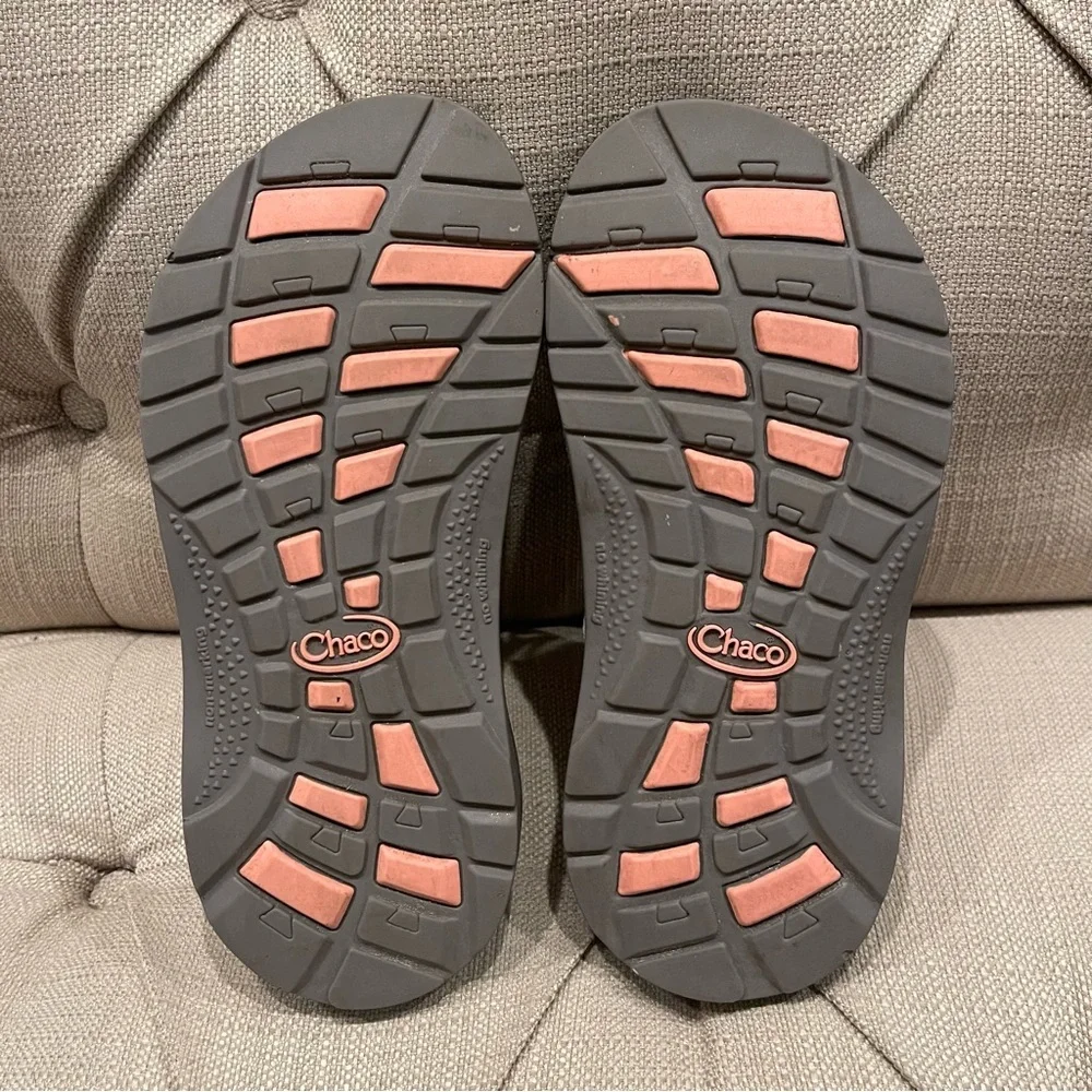 Chaco ZX/1 Ecotread sandals Gray and pink color way. Girls size 3. Waterproof
